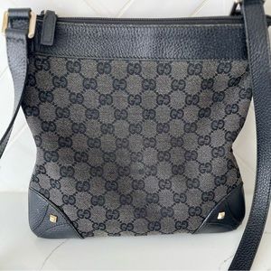 Black Canvas GG Gucci crossbody/shoulder bag